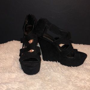 Black wedges size 8